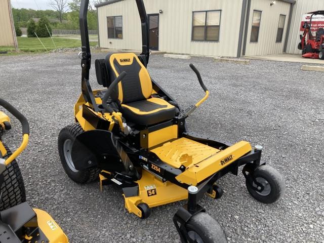 New Dewalt Z254 Commercial Zero Turn Mower