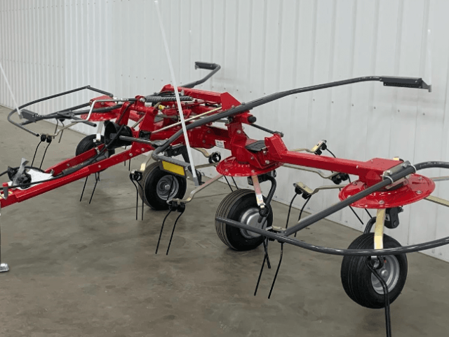 New Massey Ferguson TD 524 Tedder