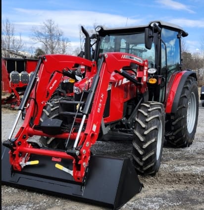 New Massey Ferguson 4707 Global Series Deluxe Cab Tractor/931X Loader
