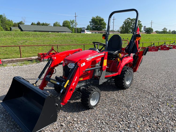 New Massey Ferguson GC1723EB Tractor/Loader/Backhoe