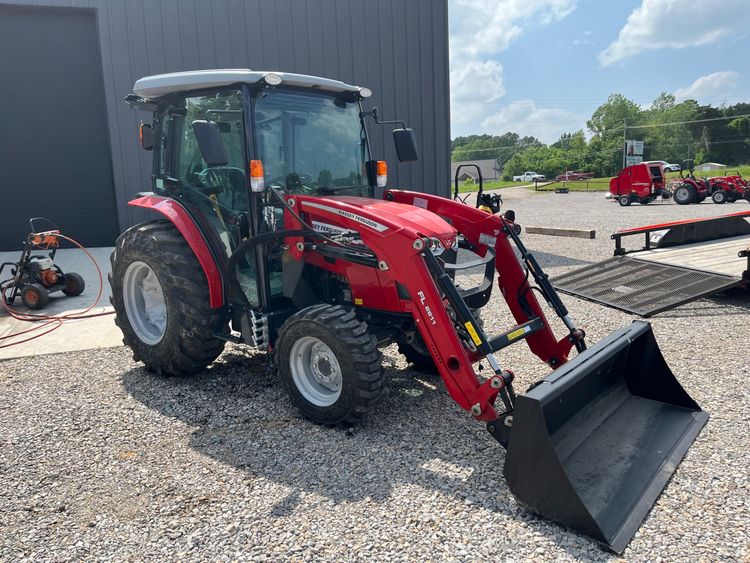 New Massey Ferguson 1840MH Deluxe Cab Tractor/Loader